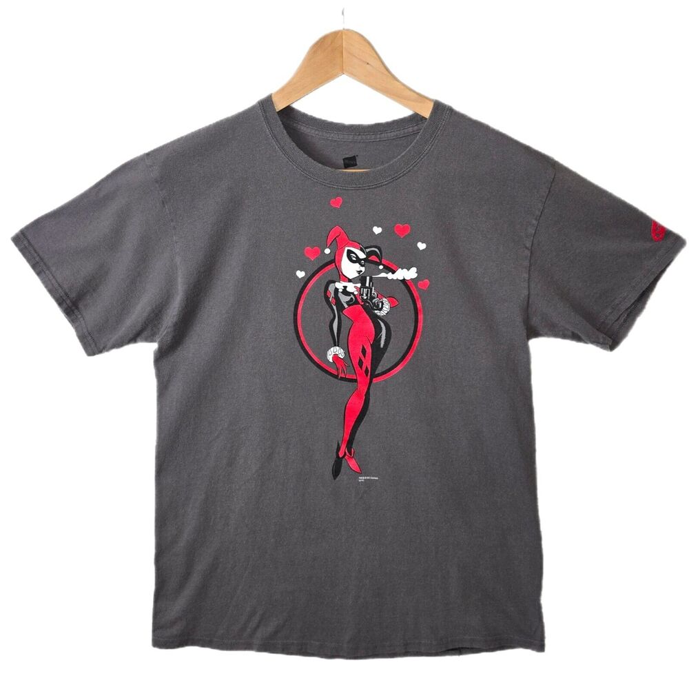 Harley Quinn Shirt DC Comics Joker Batman Animated Series Graphitti Bruce Timm M